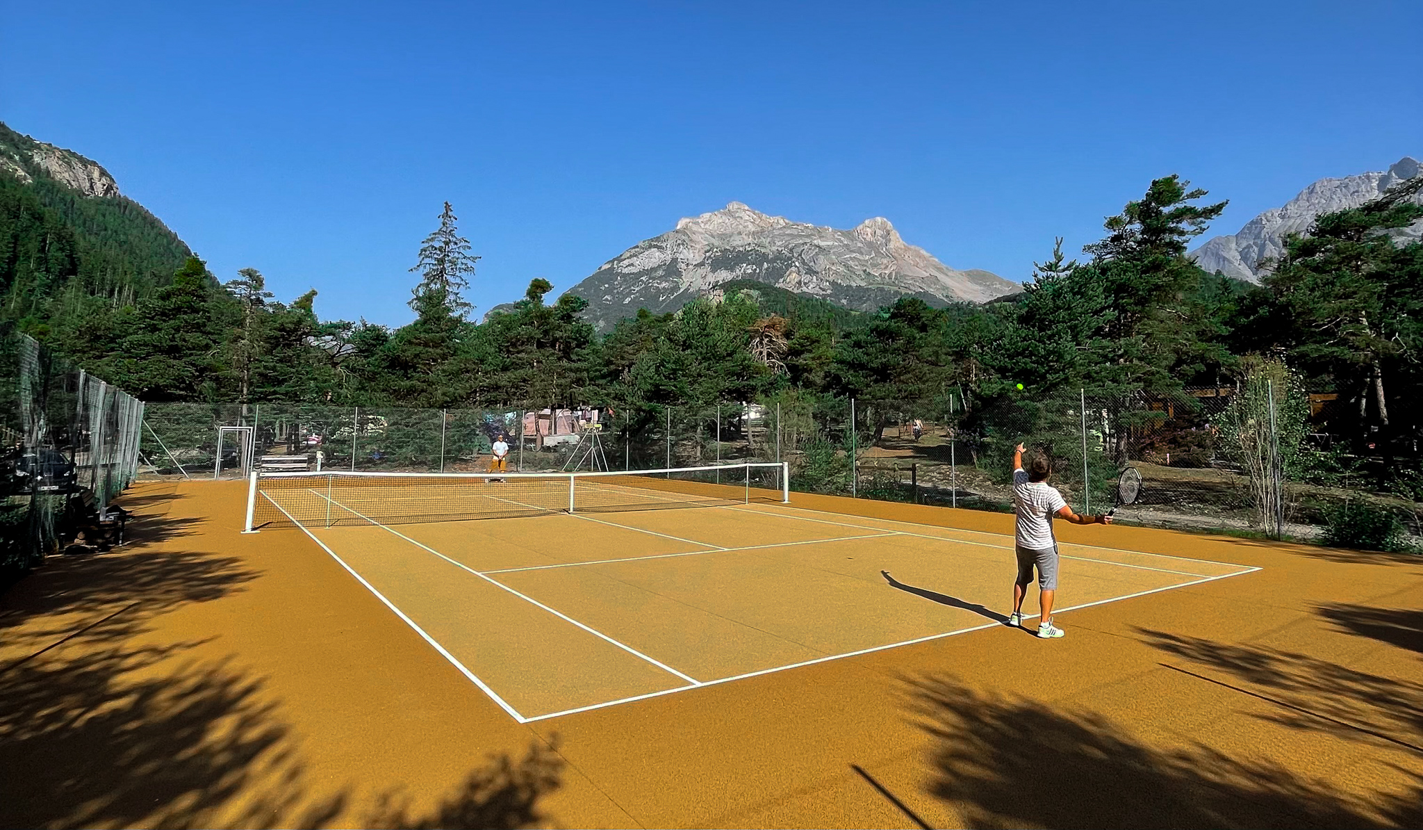 Terrain de tennis